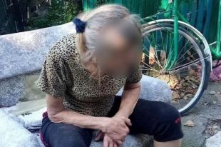 Курила на кровати: в Киевской области женщина случайно спалила дом.