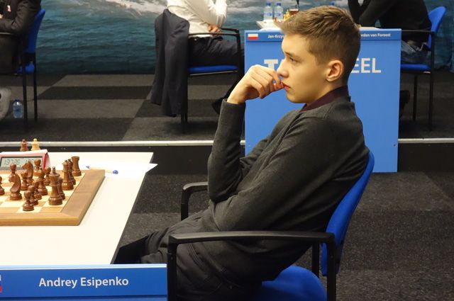 Молодой гроссмейстер из Новочеркасска победил в шахматной онлайн-олимпиаде