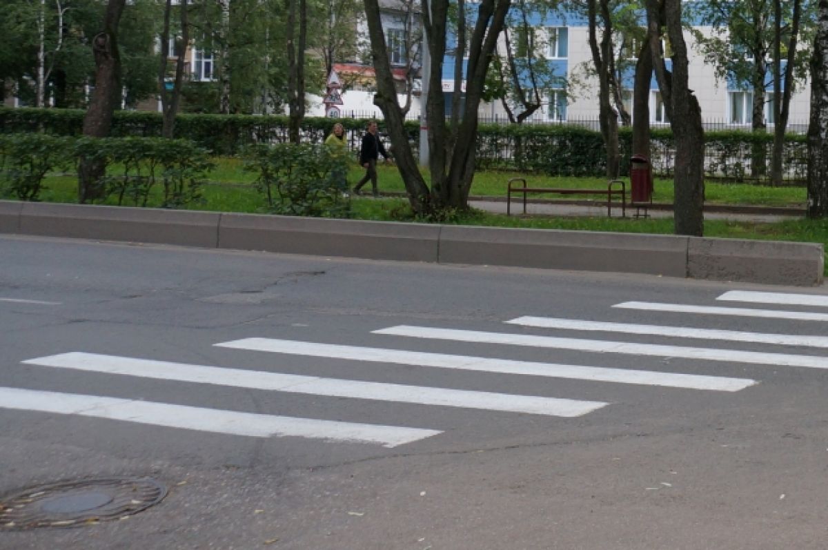 Волгоград пешеходный переход. Пешеходные переходы в Калининграде. Пешеходный переход Волгоград.