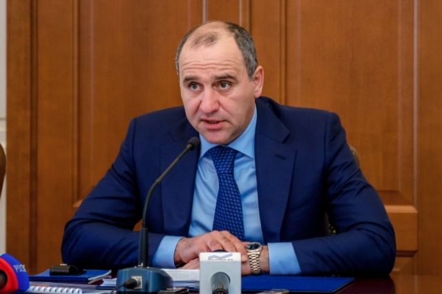 Парламент КЧР переизбрал Рашида Темрезова, и правительство ушло в отставку