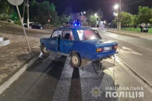 В Запорожской области автомобиль влетел в толпу людей: есть пострадавшие.