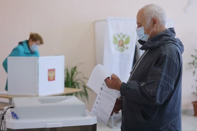 Псковский губернатор отметил высокий уровень облизбиркома и избирателей