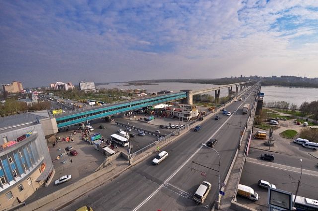 Мэр Новосибирска назвал срок окончания ремонта на Октябрьском мосту
