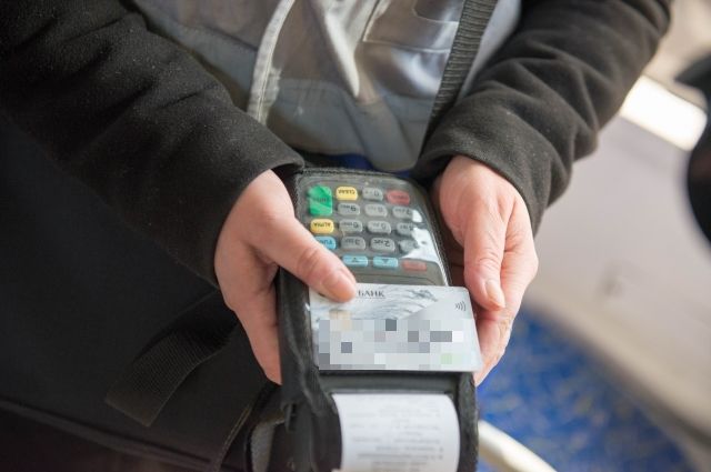 В Липецке временно оплатить проезд можно наличными или банковской картой