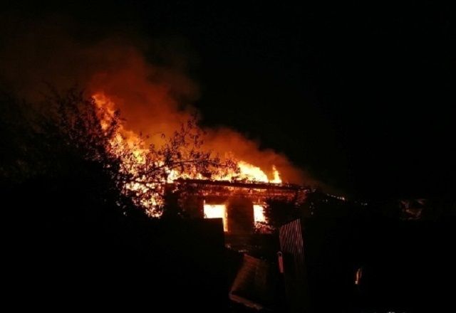 Ожоги I и II степени получил хозяин сгоревшего дома в Муромском районе