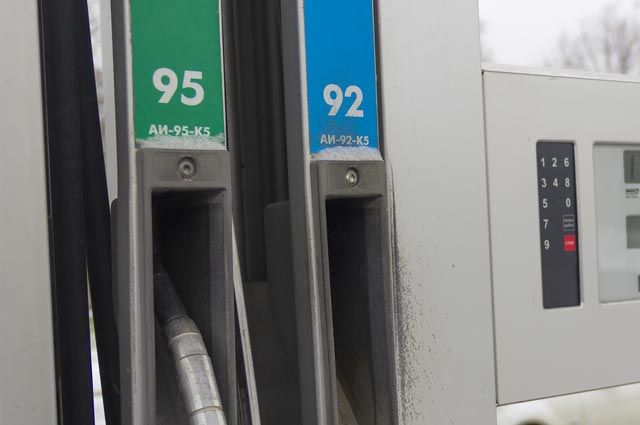 Биржевая цена бензина АИ-95 выросла до 59,79 тыс. рублей