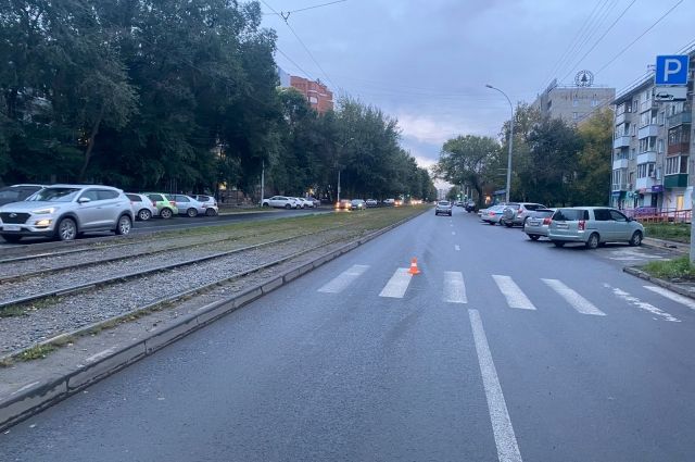 В Новосибирске Toyota сбила 16-летнего парня на пешеходном переходе