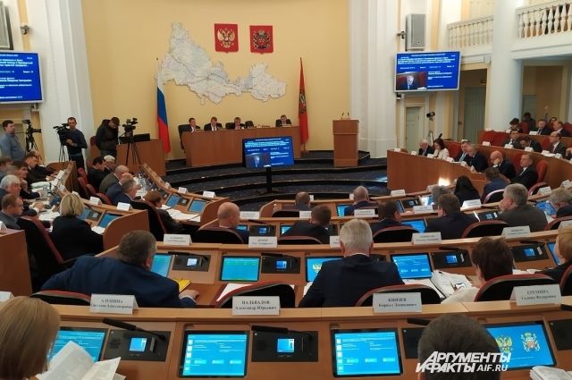 По итогам подсчета голосов «Единая Россия» получит в оренбургском Заксобрании на пять мест меньше.