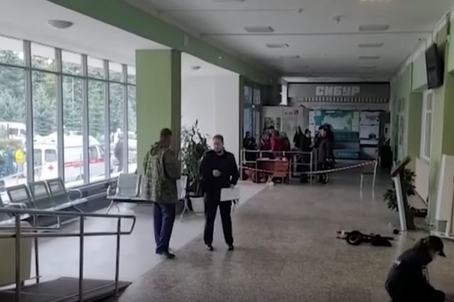 В СКР опубликовали видео из пермского вуза, где стрелок убил и ранил людей