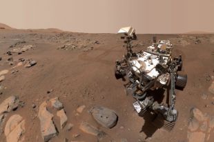 Марсоход NASA сделал новое фото Красной планеты.