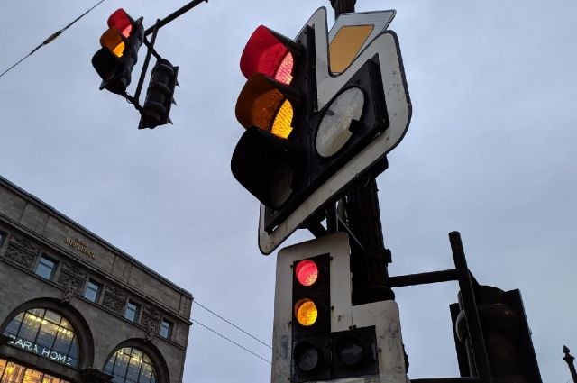 Светофоры временно отключат на перекрестке в Смоленске