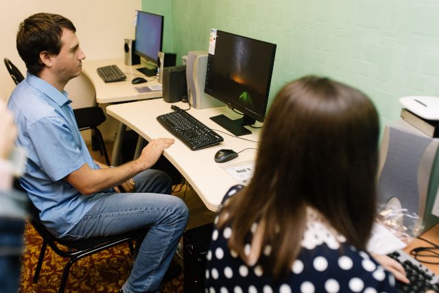 В Старом Осколе открыт компьютерный класс для людей с проблемами по зрению