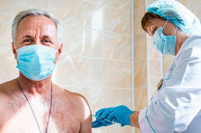 Мэр Уфы прошёл ревакцинацию от коронавируса Мэр Уфы прошёл ревакцинацию от коронавируса