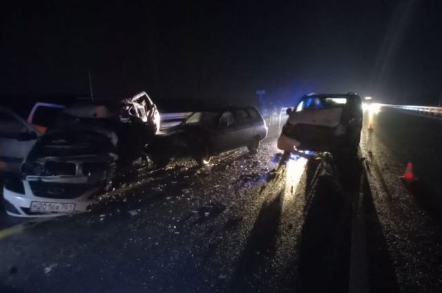 Три человека погибли на трассе М-4 «Дон» под Ростовом в аварии