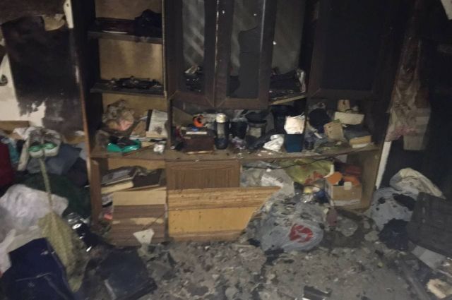 Ночью из горящего дома эвакуировали 5 жителей Саратова