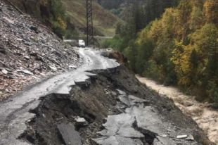 Из горного района Грузии эвакуируют туристов: причина.