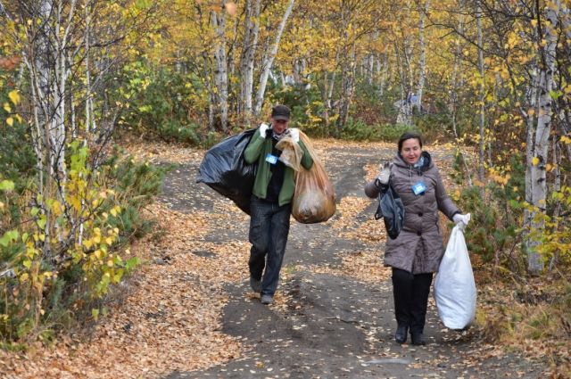 Тонны мусора и унитаз: камчатцы провели экосубботник на Сухой речке