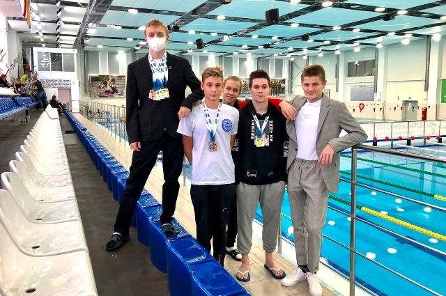 Салехардские пловцы завоевали восемь медалей на Чемпионате УФО