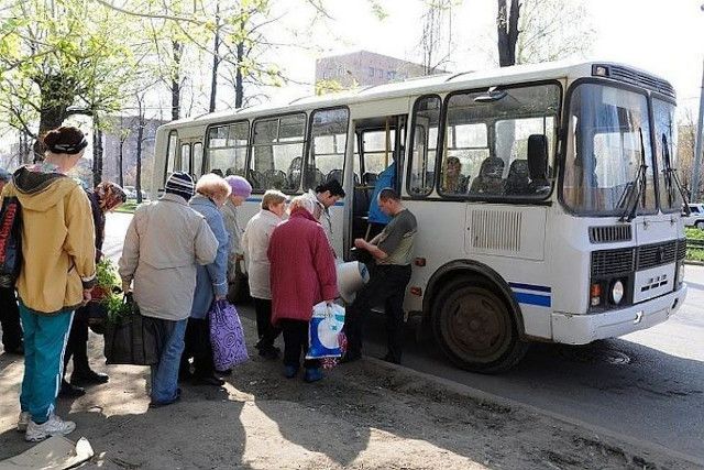 Работу дачных автобусов продлили в Новосибирске до 10 октября