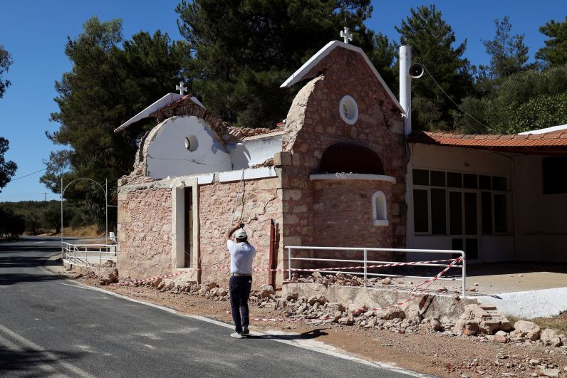 Последствия землетрясения в Аркалохори на острове Крит