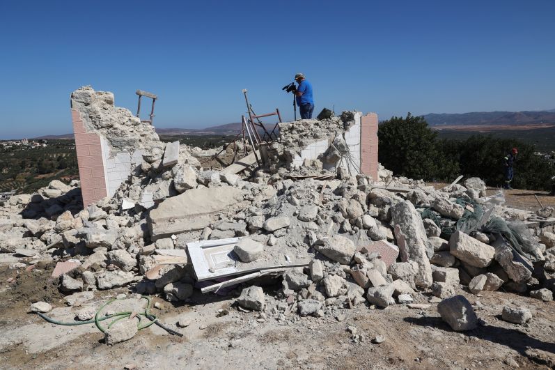 Разрушенная церковь после землетрясения в Аркалохори на острове Крит