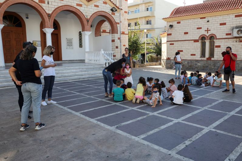 Во время эвакуации после землетрясения в Аркалохори на острове Крит