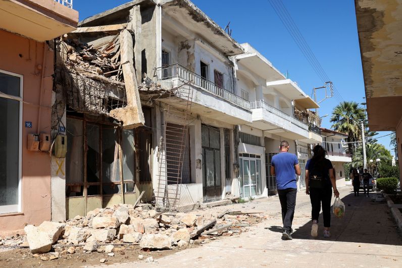 Последствия землетрясения в Аркалохори на острове Крит