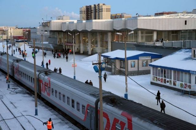 Скорый поезд Екатеринбург – Сургут начнет курсировать на СвЖД с декабря