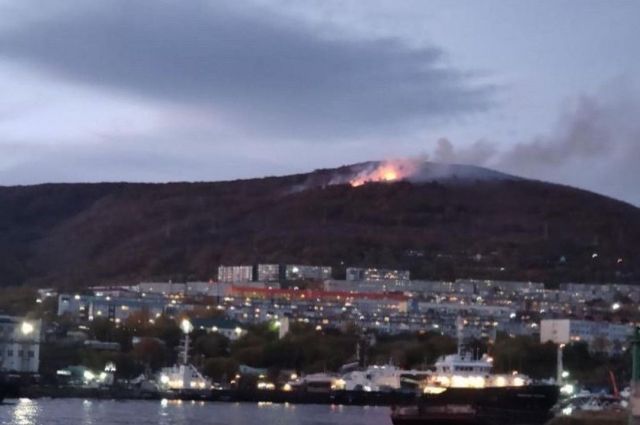 Два природных пожара бушевали на Камчатке