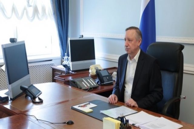 Из-за covid-ограничений на губернатора Петербурга подали коллективный иск
