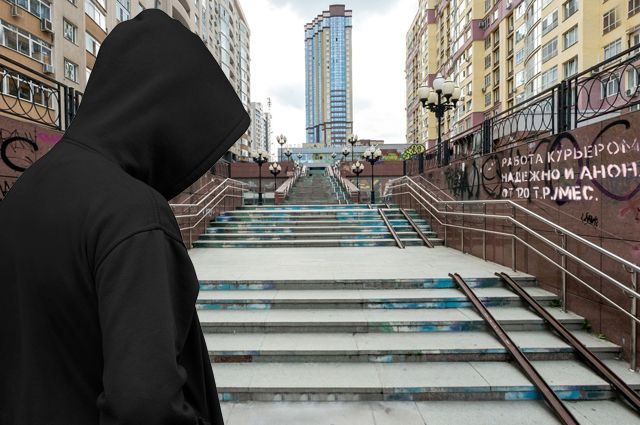 Уральцы всё чаще сталкиваются в своих дворах с закладками и наркоманами