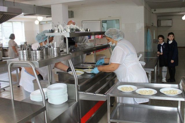 Проверка не подтвердила жалобы на холодные завтраки в школах Владикавказа