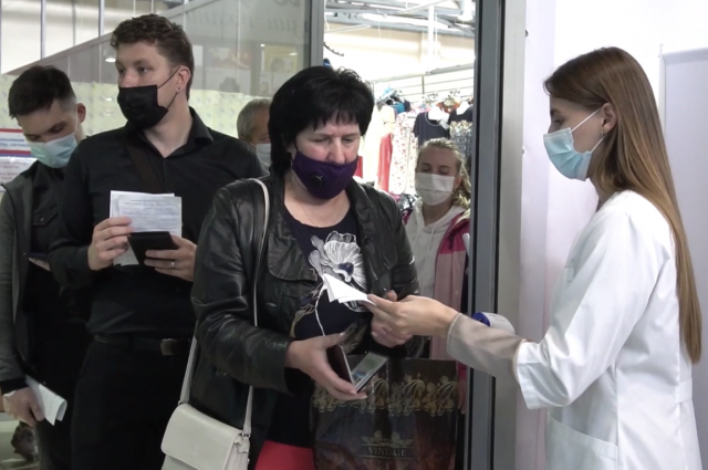 Помощь волонтеров снова требуется в поликлиниках Нижегородской области