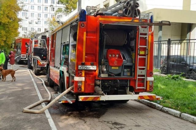 В Самаре во время пожара в квартире дома на Челюскинцев погибли 2 человека