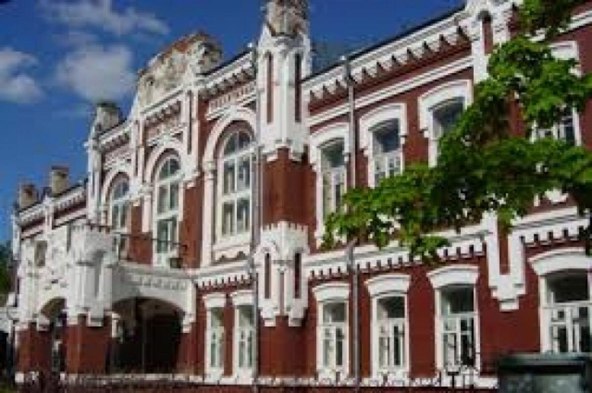 Вятская гуманитарная гимназия Киров