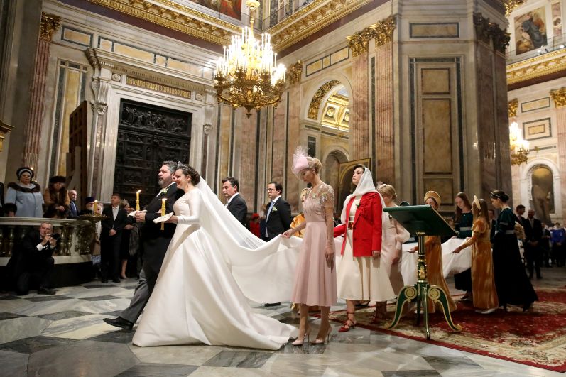 Потомок династии Романовых Георгий Михайлович с гражданкой Италии Ребеккой Беттарини во время церемонии венчания в Исаакиевском соборе