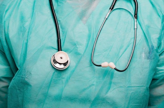В ковидном госпитале ЦК МСЧ умер пациент, привившийся от коронавируса