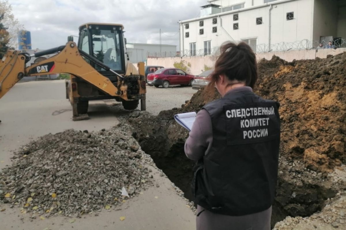 В Аткарске сварщика засыпало землей при ремонте водопровода | АиФ Саратов