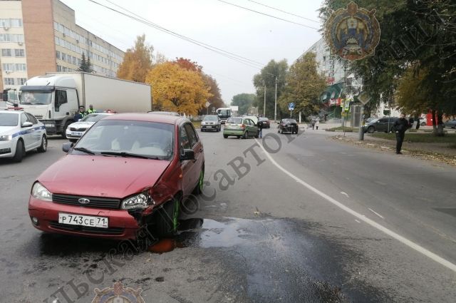 В ДТП на улице Федора Смирнова в Туле пострадал мужчина