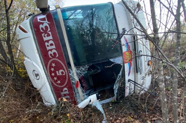 В Хабаровске задержали директора перевозчика из-за перевернутого автобуса