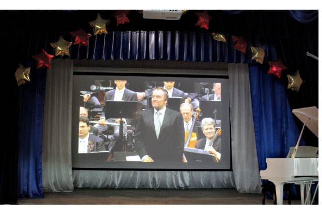 В Ханымее открылся виртуальный концертный зал