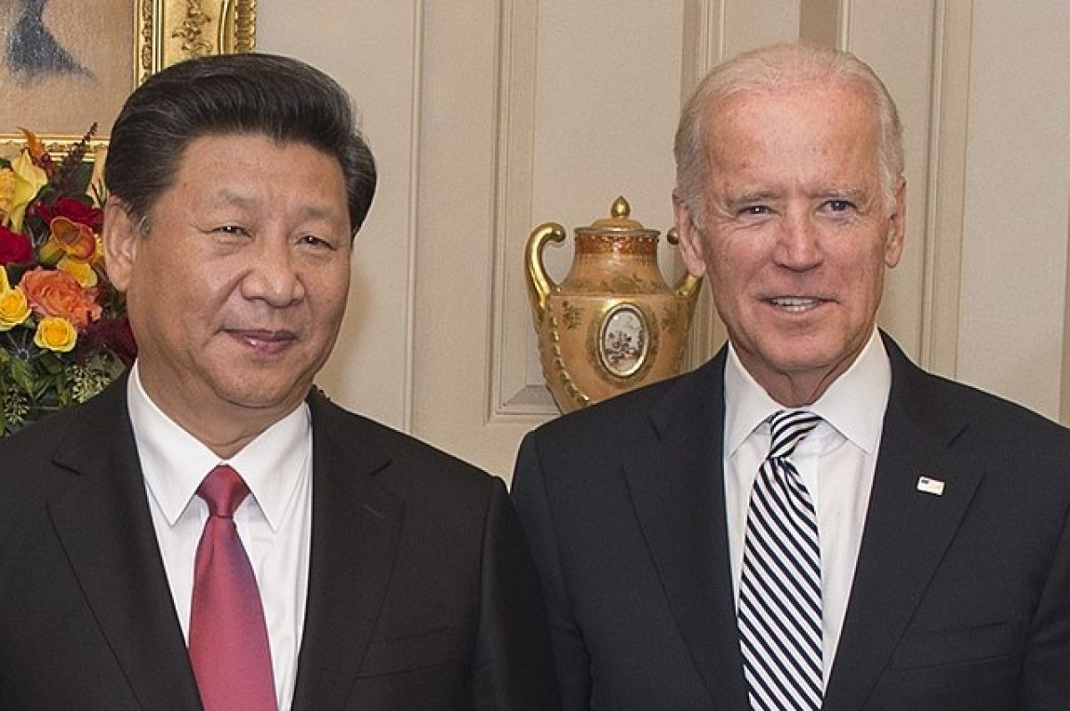 Байден и Си Цзиньпин договорились о проведении виртуального саммита | В  мире | Политика | Аргументы и Факты
