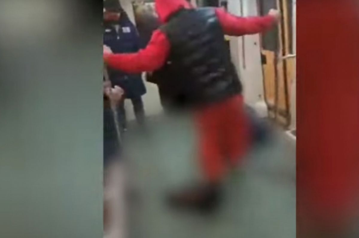 Избиение парня в метро дагестанцами