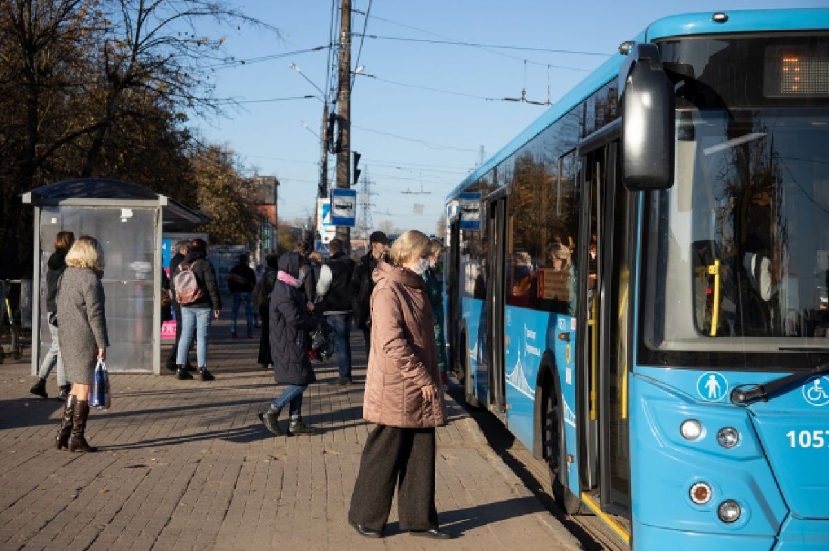 Бесплатные маски снова раздают в автобусах Твери | АиФ Тверь