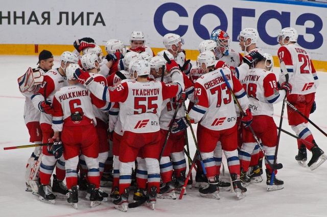 На хоккей в Ярославле будут пускать по QR-кодам о вакцинации