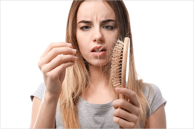 Каких витаминов не хватает, если выпадают волосы? | Здоровая жизнь |  Здоровье | Аргументы и Факты
