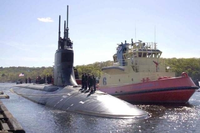Атомная подводная лодка ВМС США USS Connecticut.