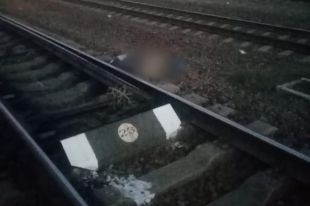 В Киевской области электропоезд сбил пенсионера: мужчина погиб