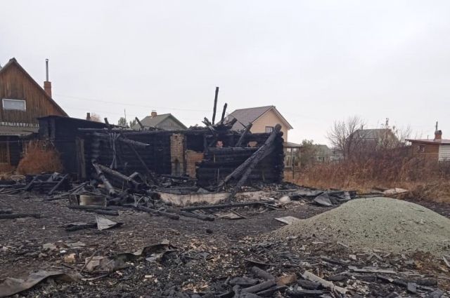 Мужчина погиб после пожара в деревне под Невьянском
