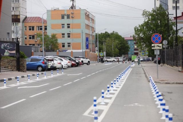 В мастер-план входит развитие велосипедной инфраструктуры: велодорожки, велопарковки, велостойки, велопереезды. 
